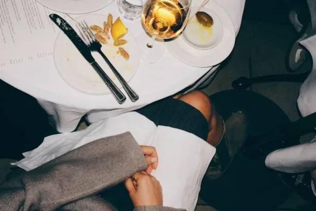 découvrez notre restaurant farm-to-table où chaque plat est préparé avec des ingrédients frais, locaux et de saison, garantissant une expérience culinaire authentique et durable.